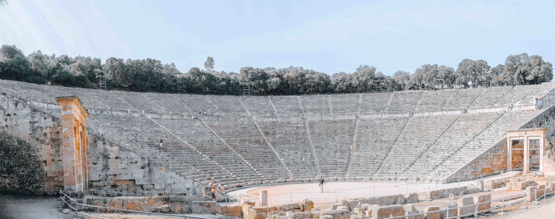 Το αρχαίο θέατρο της Επιδαύρου 2