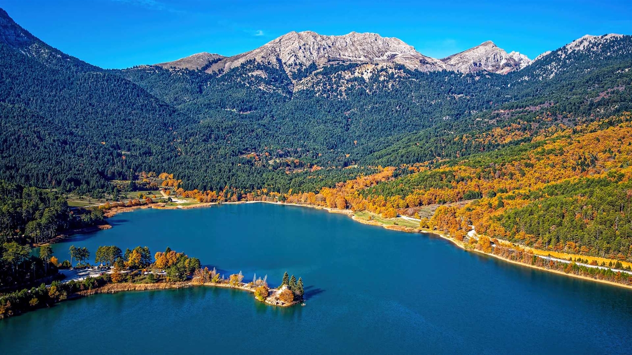 Lac Glory : Circuit de rêve, possibilité de... plonger dans les montagnes de Corinthe 2